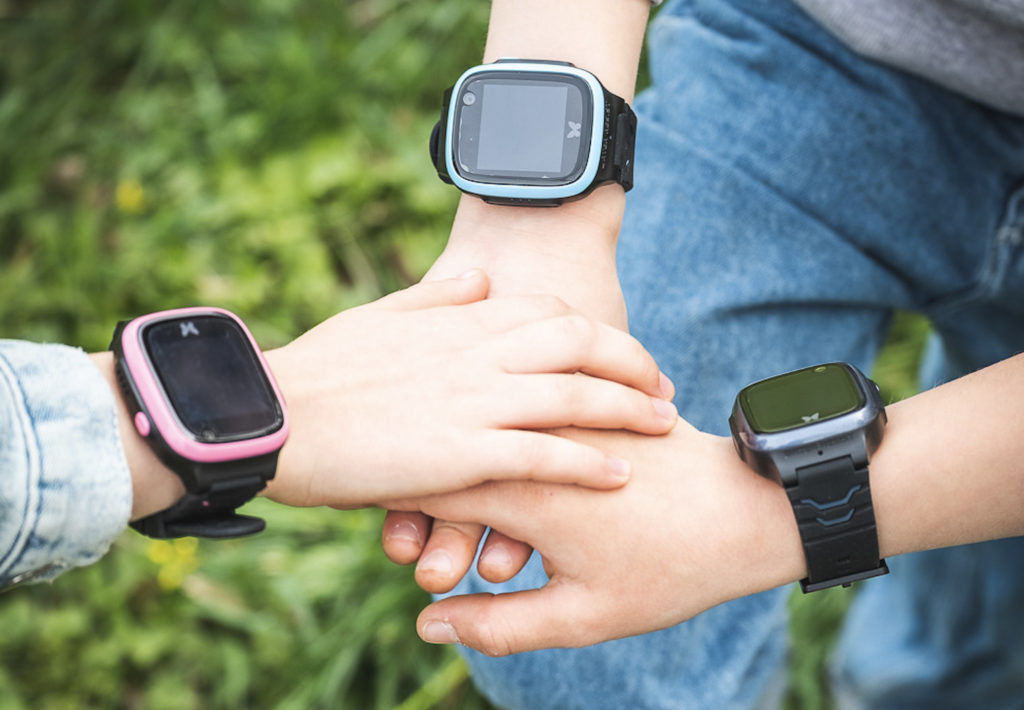 Xplora X5 i lyserød, blå og sort