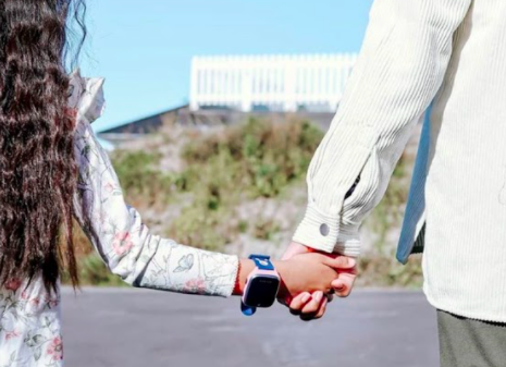 Holde i hånd Xplora i fokus