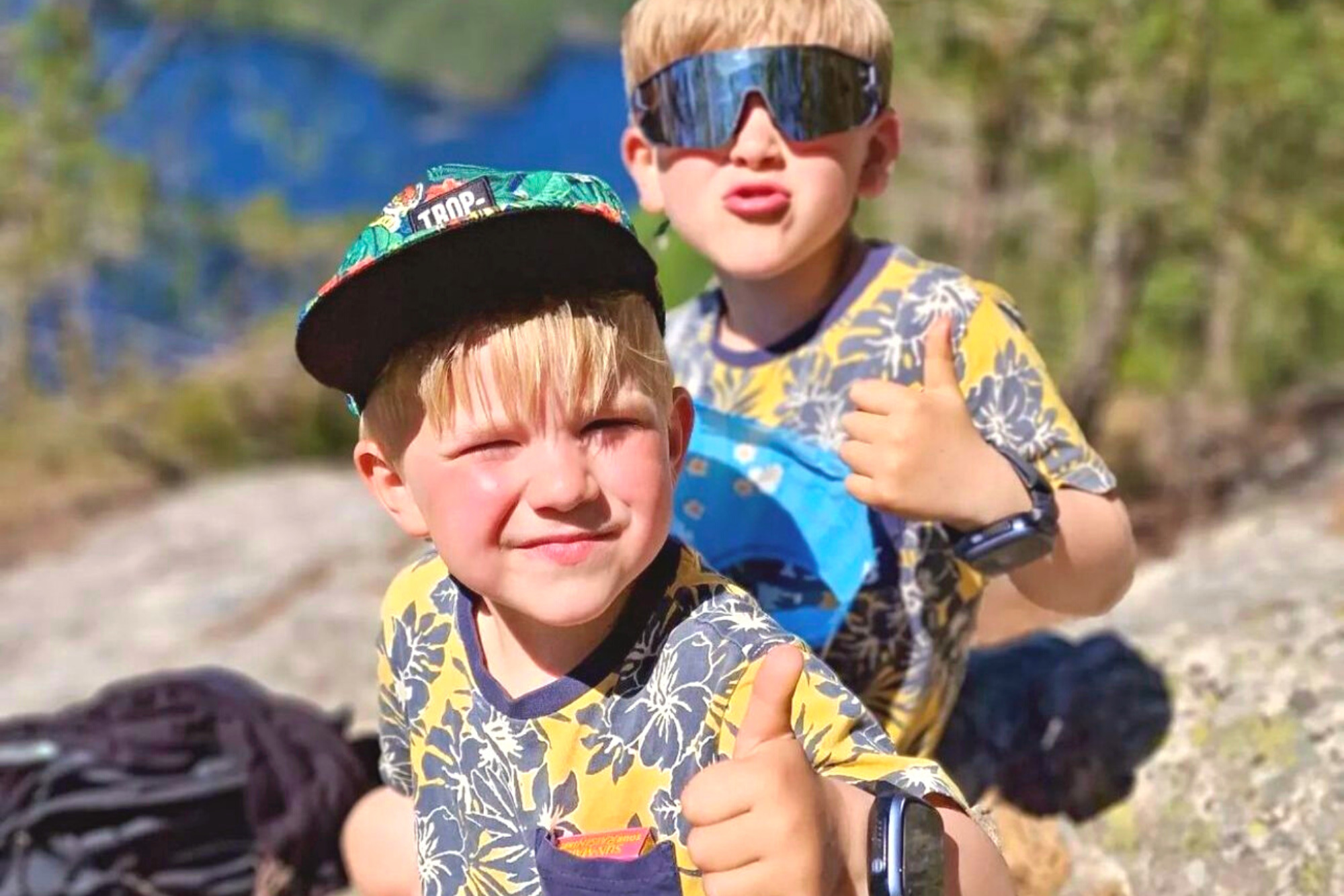 Glade drenge med Xplora Smartwatch